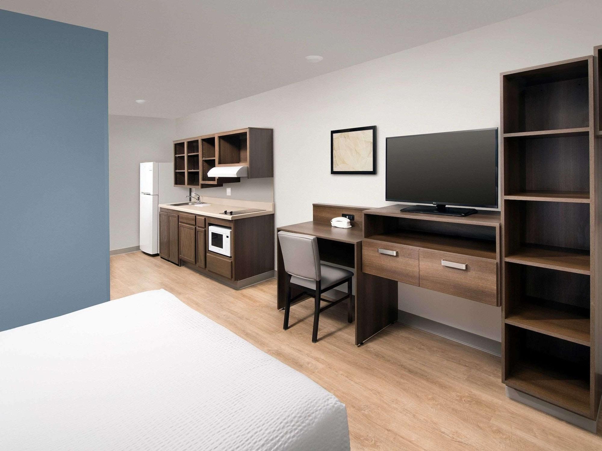 Suburban Studios Watford City Zewnętrze zdjęcie